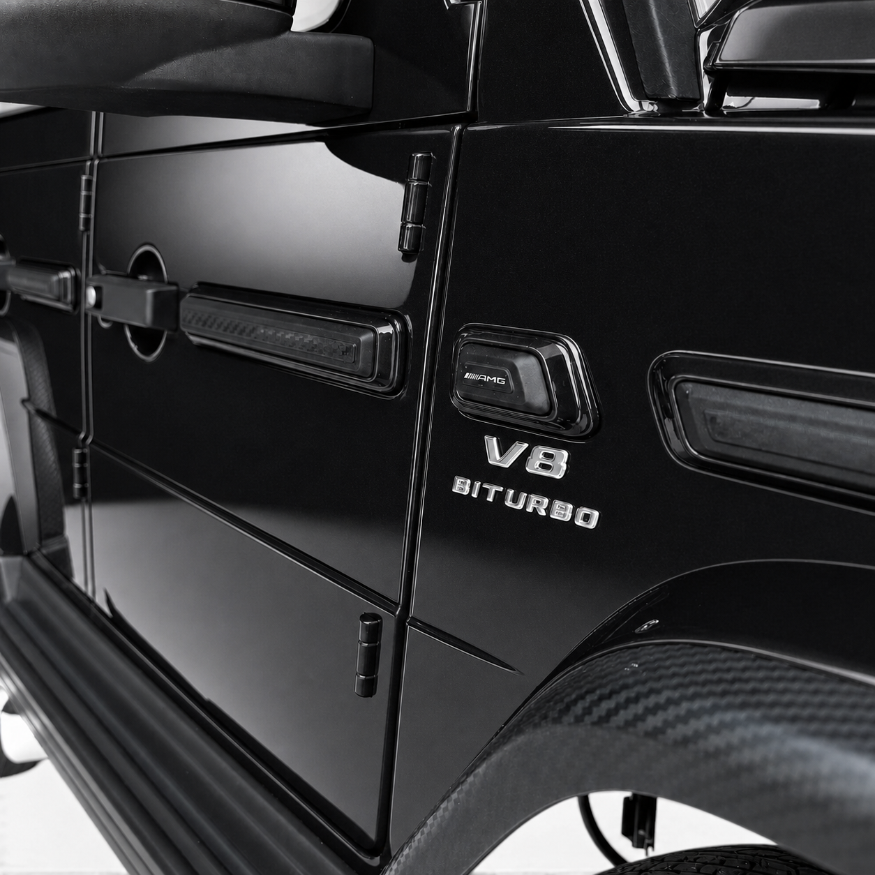Carro Elétrico para Criança MERCEDES G63 AMG XXL Preto Metalizado 24v MP4 4x4 c/ RODAS DE BORRACHA & ASSENTO EM PELE