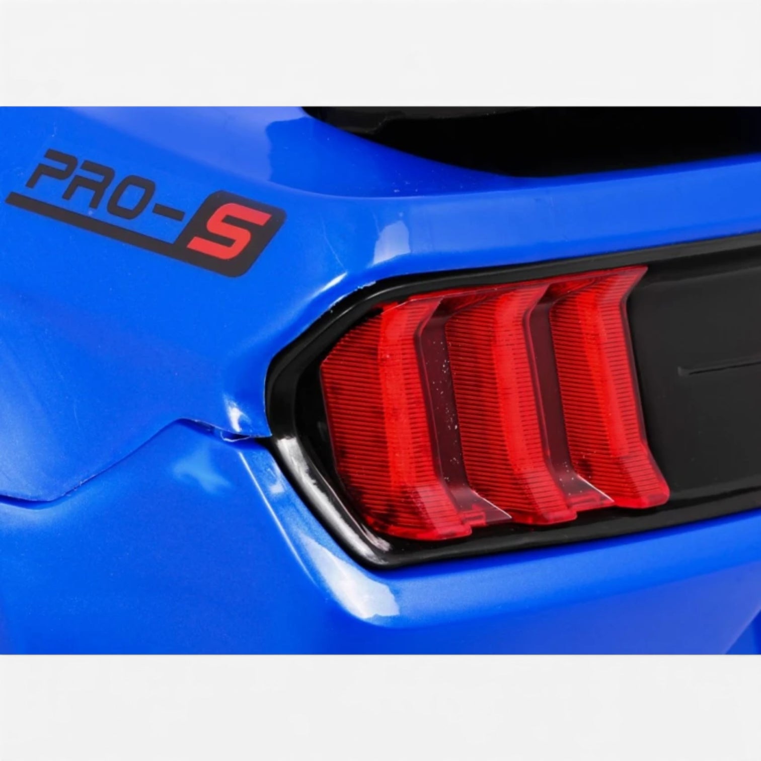Carro Elétrico para Criança GT Style Azul Metalizado 12v c/ RODAS DE BORRACHA & ASSENTO EM PELE