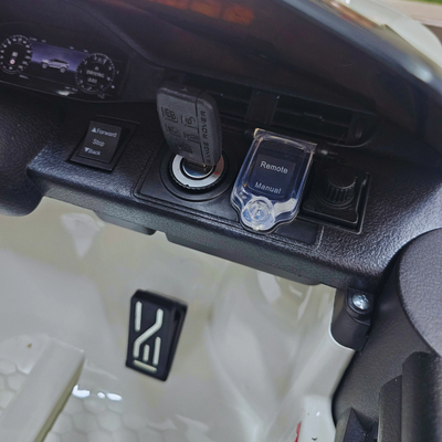 Coche Eléctrico para Niños RANGE ROVER EVOQUE 12v Blanco c/ RUEDAS DE GOMA & ASIENTO DE PIEL