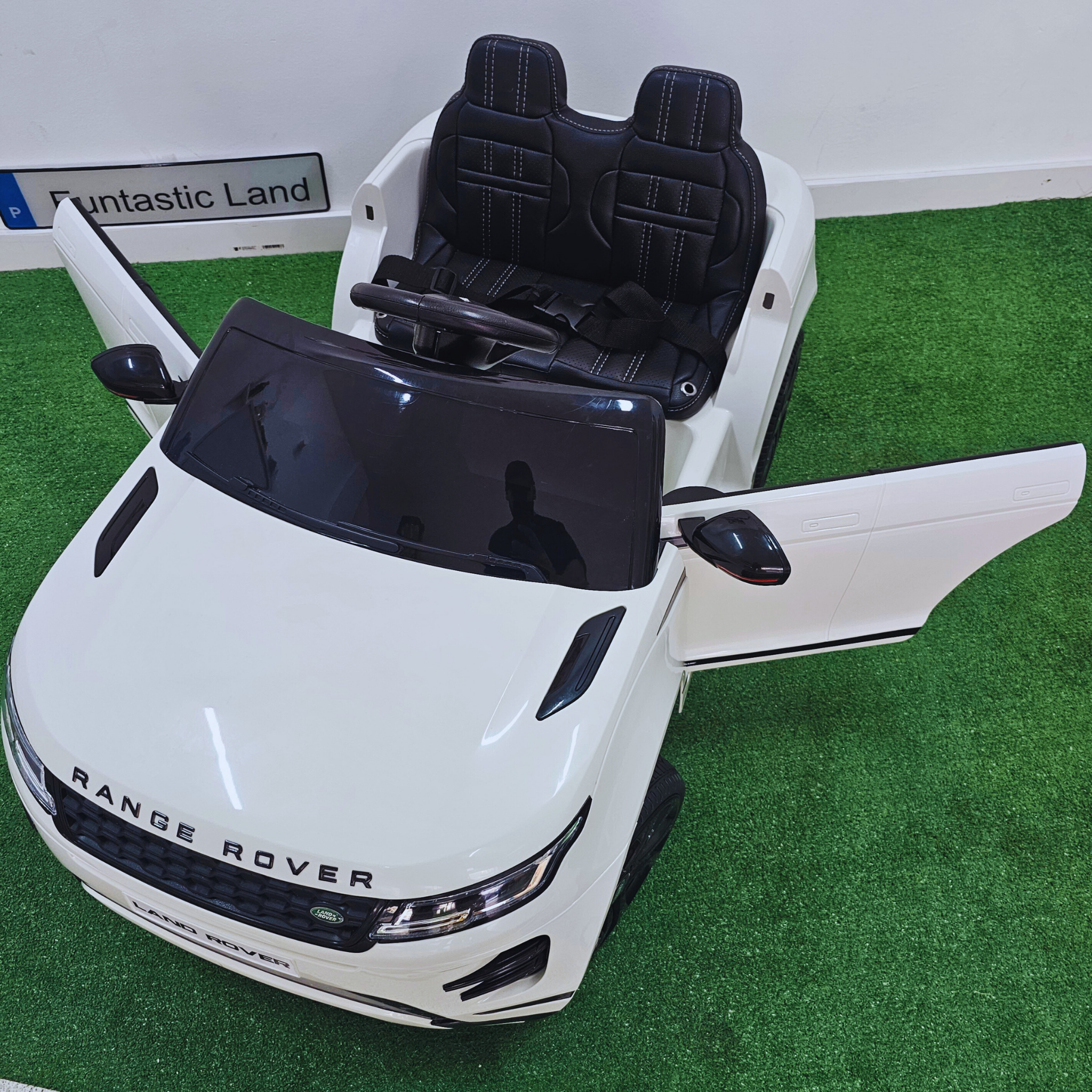 Coche Eléctrico para Niños RANGE ROVER EVOQUE 12v Blanco c/ RUEDAS DE GOMA & ASIENTO DE PIEL