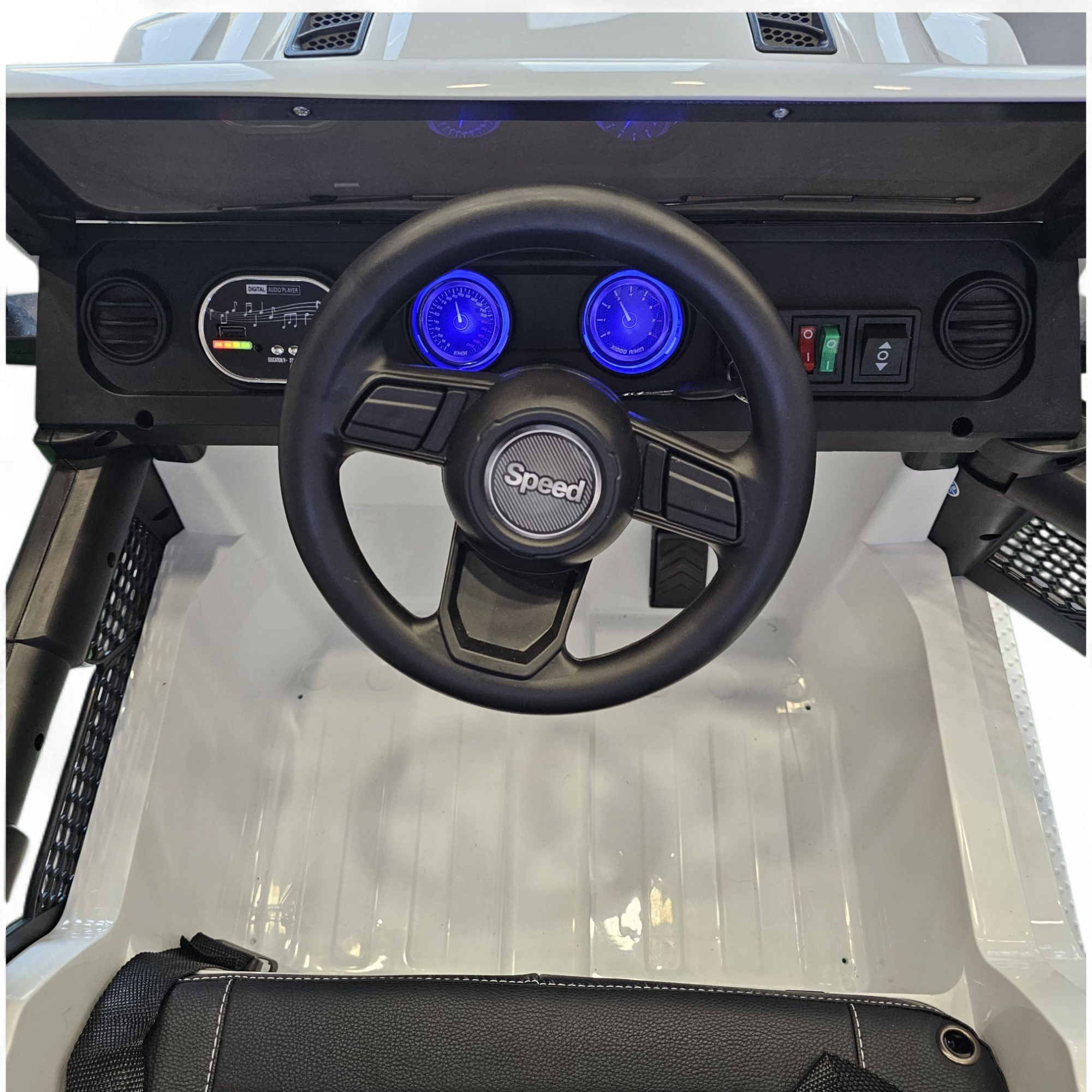 Jeep eléctrico para niños 12v con ruedas de goma y asientos de cuero