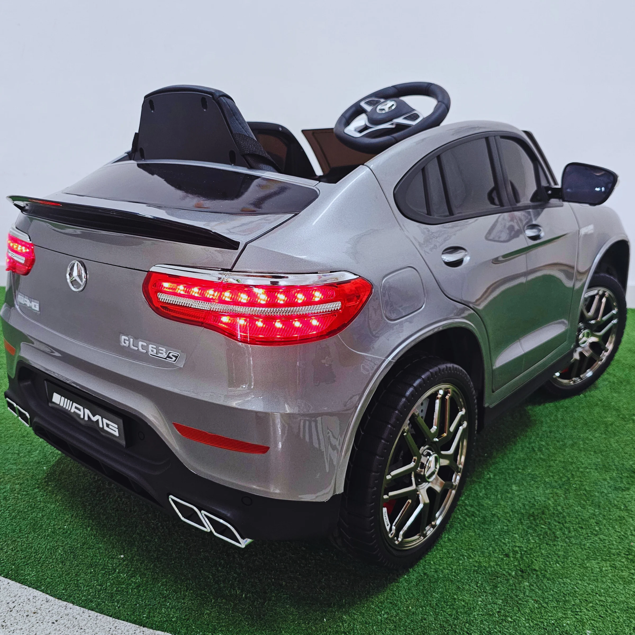 Coche Eléctrico para Niños MERCEDES GLC63S 4x4 12v Blanco 