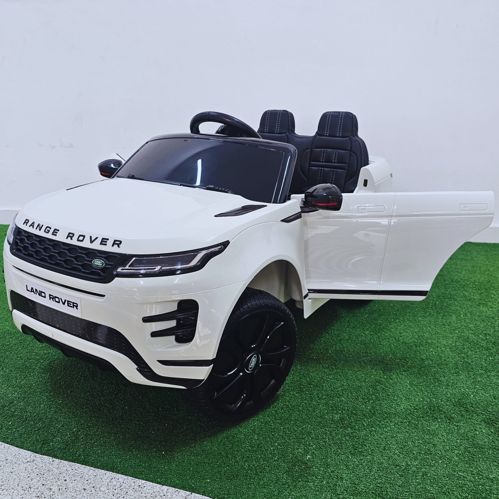 Coche Eléctrico para Niños RANGE ROVER EVOQUE 12v Blanco c/ RUEDAS DE GOMA & ASIENTO DE PIEL